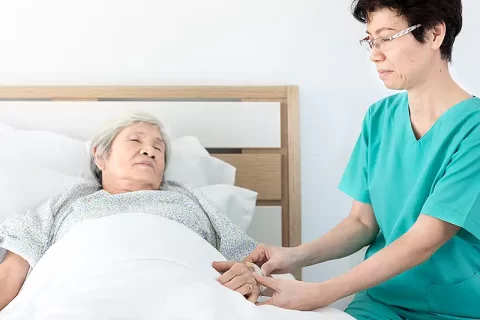 elderly woman palliative care elderly woman palliative care